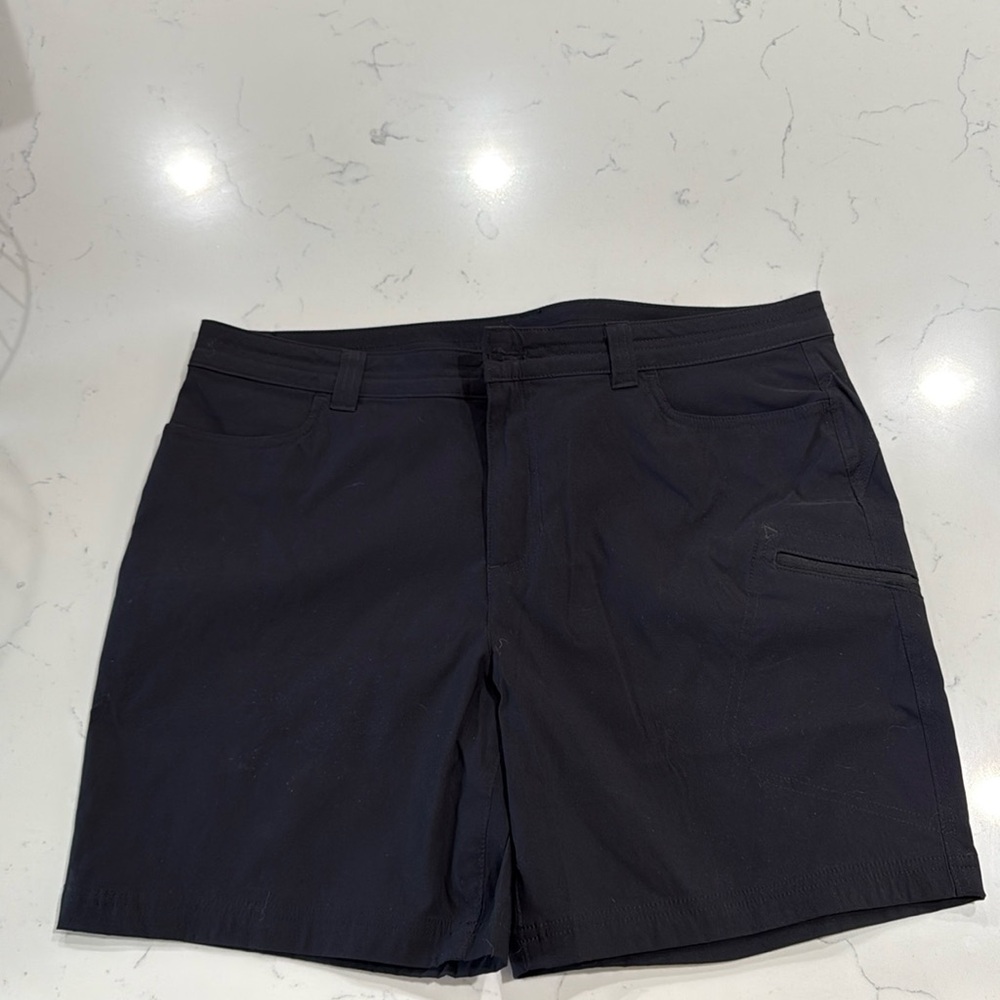 Eddie Bauer Rainier Shorts